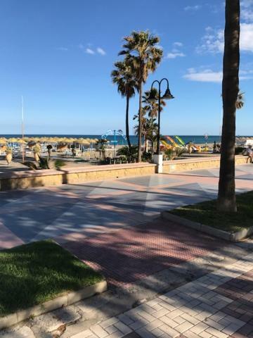 Playacarihuela Apartment Torremolinos Ngoại thất bức ảnh